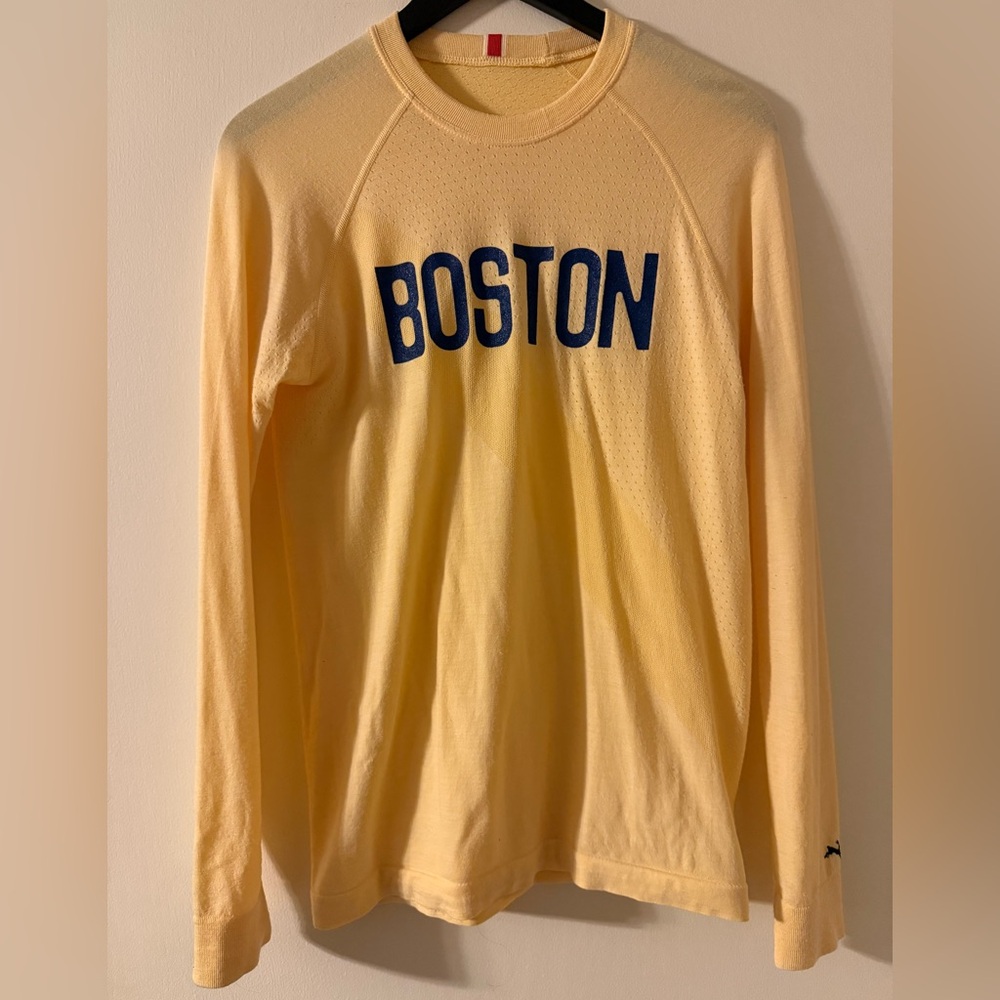 Tracksmith Brighton Base Layer Boston Marathon Yellow Size M